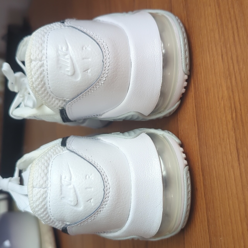 Nike Air Max White and Black Sneakers - Picture 4 of 15